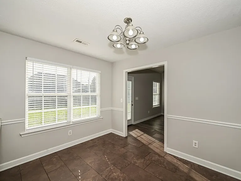 2625 Weatherford St — Photo 7
