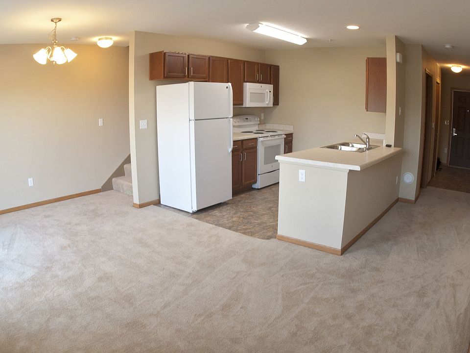 Dickinson Lincoln Park Townhomes II 1501 Abraham Pkwy Dickinson ND