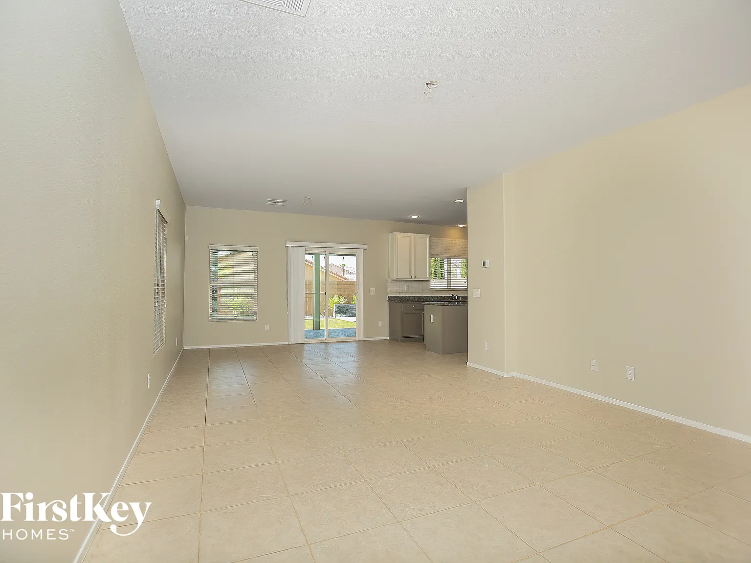 4 bed, 3.0 bath, 2022 sqft, $3,225 — Photo 3