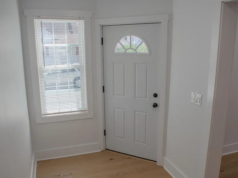 14 Brown Ave — Photo 2