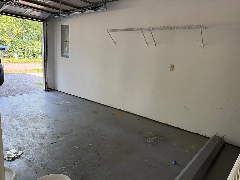 106 Meridian Ct — Photo 33