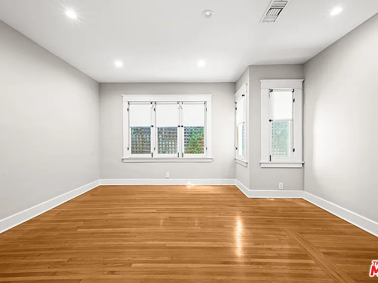 1441 N Ogden Dr — Photo 34