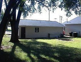 2nd image of 498 Sunnyvale Dr