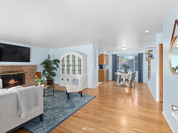 4th image of 4926 88th St NE