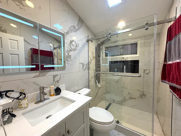 52 Deepdale Dr #1 — Photo 25