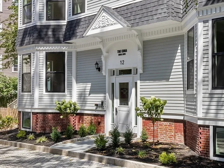 12 Arnold Cir #6 — Photo 8