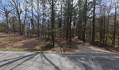 3rd image of 3311 Clay Rd