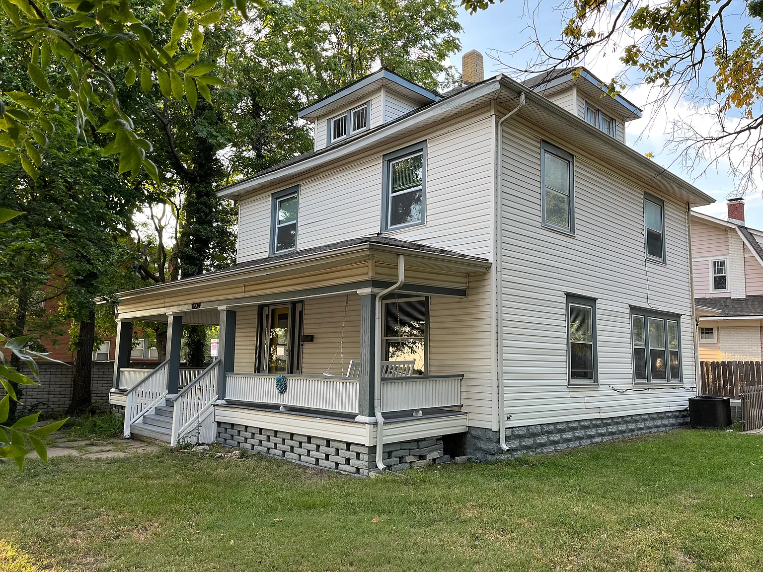 4 bed, 1723 sqft, $1,800 — Photo 1