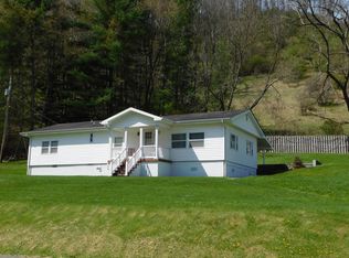 961 Adria Rd, North Tazewell, VA 24630