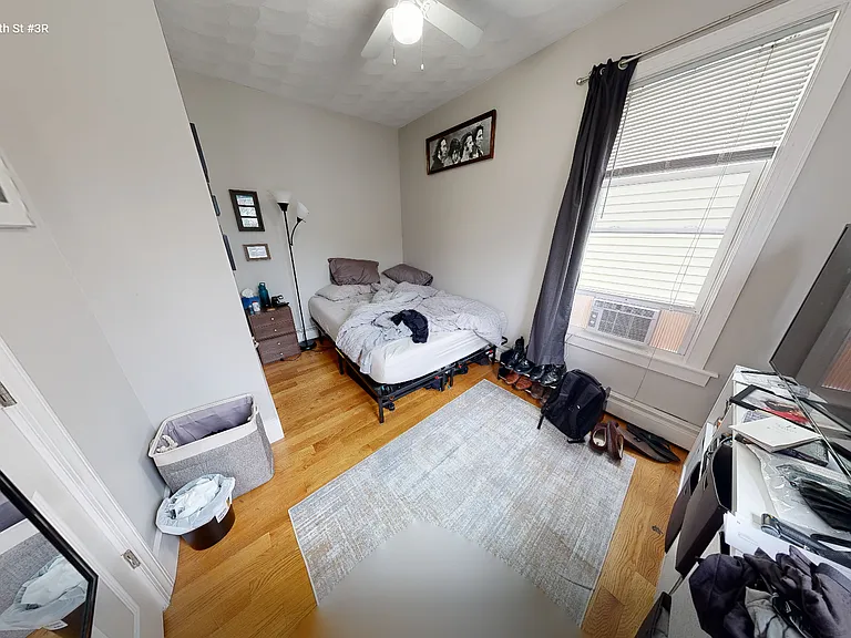 33 Portsmouth St — Photo 4