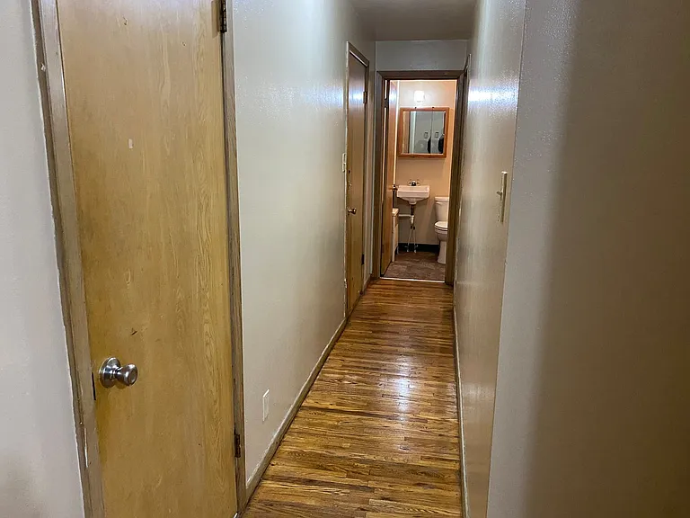 227 Central Ave S — Photo 10