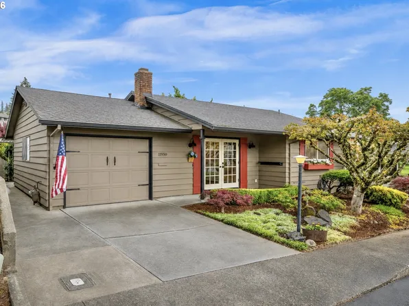 11950 SW King George Dr, King City, OR 97224