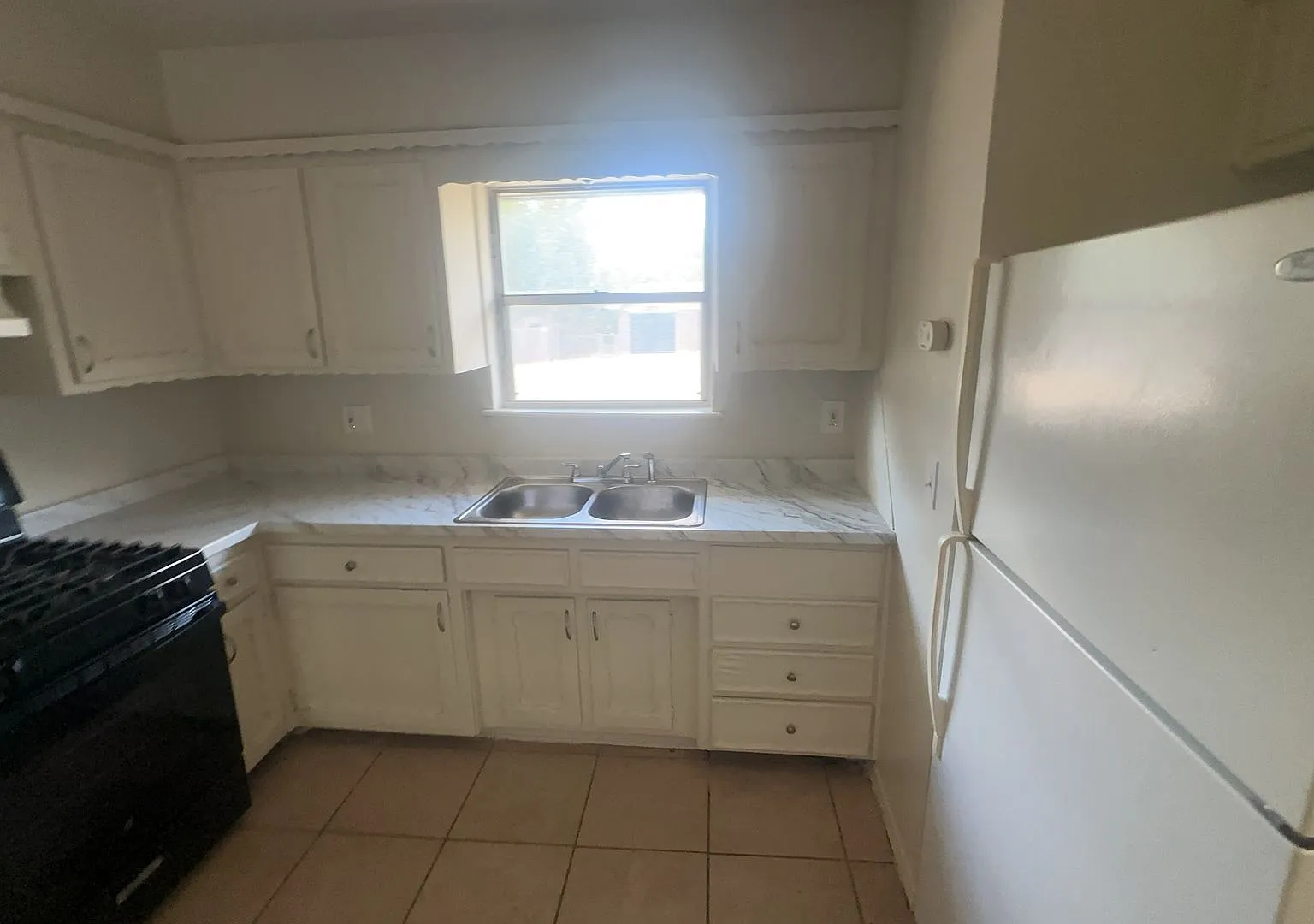 1308 Hickory Lane — Photo 3