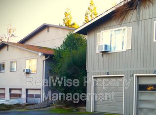 1007 NW C St #B, Grants Pass, OR 97526