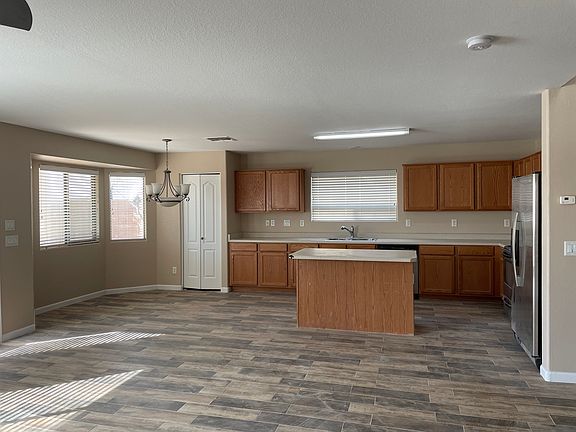 4th image of 28606 N Dolomite Ln