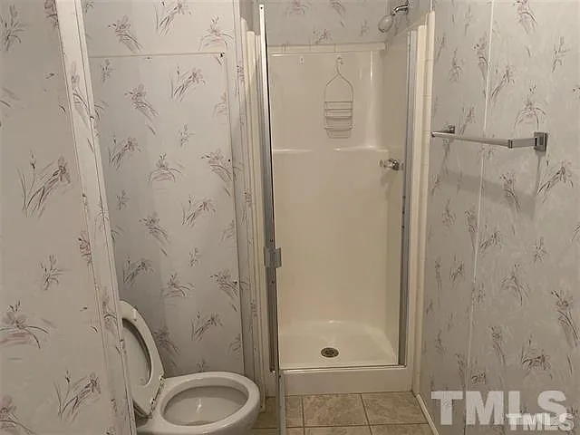 139 Green Drive — Photo 3