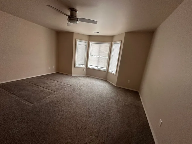 4912 Guemes Ln — Photo 17