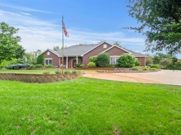 9962 Freeport Rd, Rock Falls, IL 61071