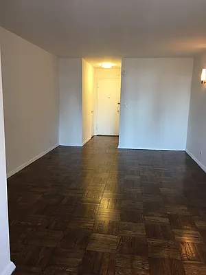 Rented by Solil Management | media 2