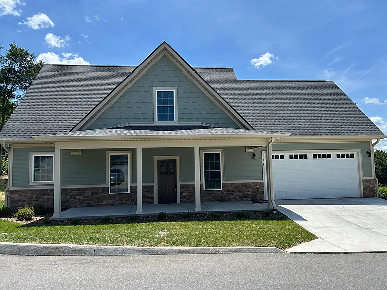 505 Hickory Tree Private Dr — Photo 1