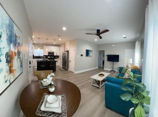 5010 Wilmington St #B, Houston, TX 77033
