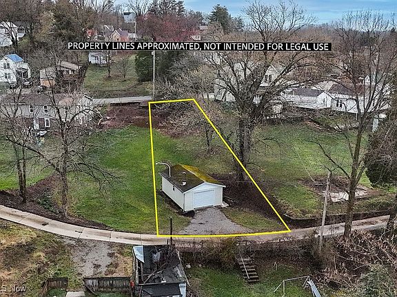 3rd image of 909 5th St