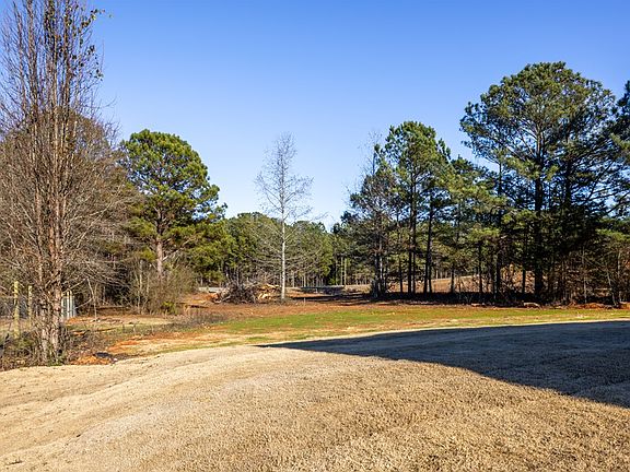 4th image of 163 Lee Road 2151 Rd