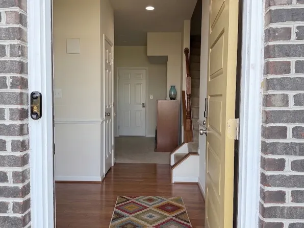 21043 Ashburn Heights Dr, Ashburn, VA 20148