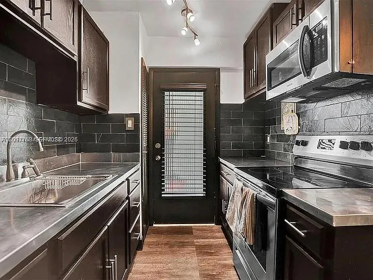 1545 Euclid Ave #3H — Photo 8