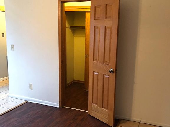 5th image of 414 7th St SE APT 204