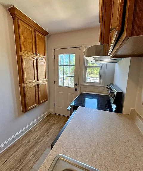 1760 E St NE — Photo 10
