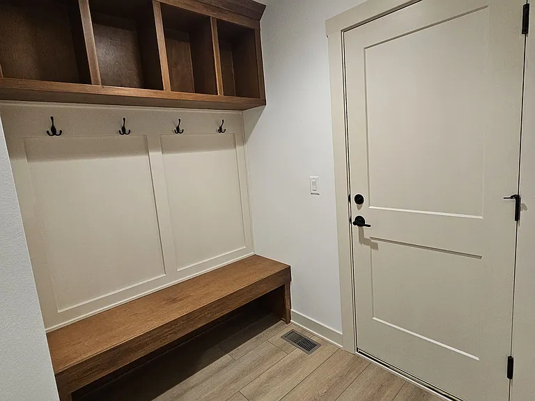 210 E Broadway St — Photo 22