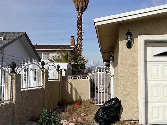 3rd image of 6820 Alta Dr