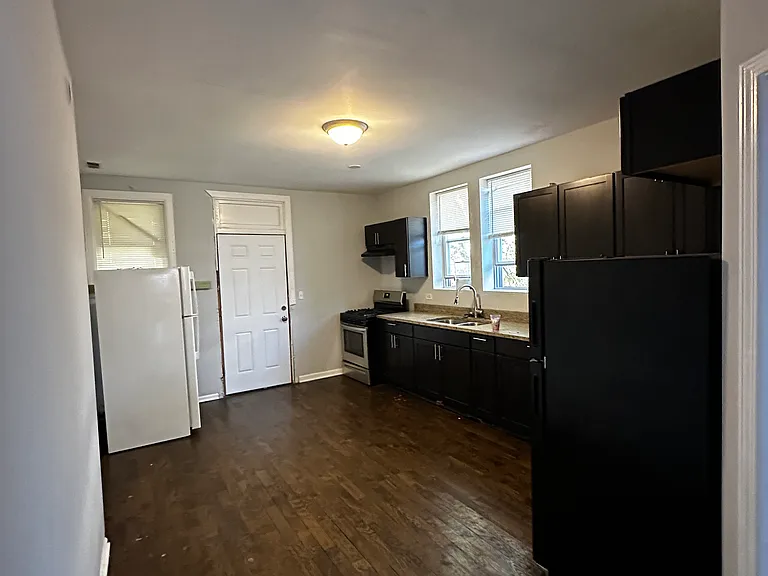 7838 S Paulina St #2 — Photo 9