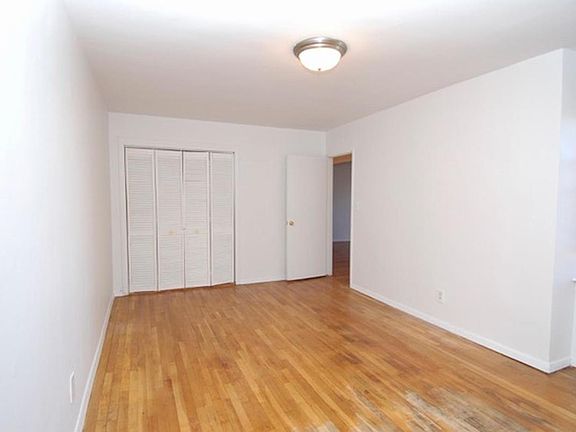 5th image of 532 W 218th St #4A
