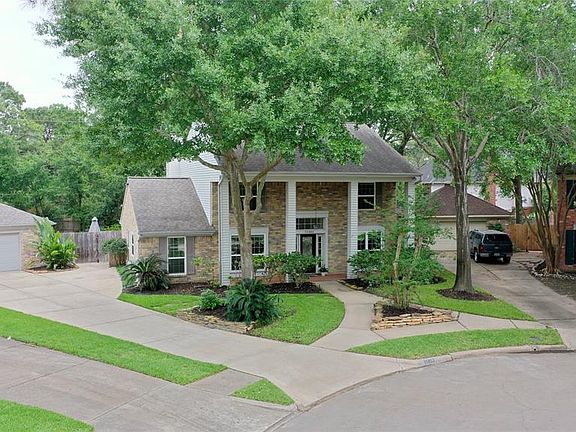 2nd image of 15902 Hickory Cove Drive