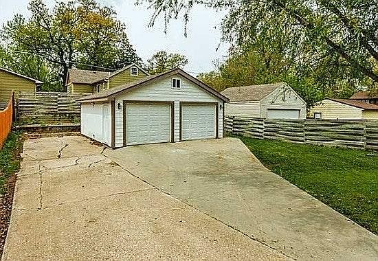 3rd image of 2608 34th St