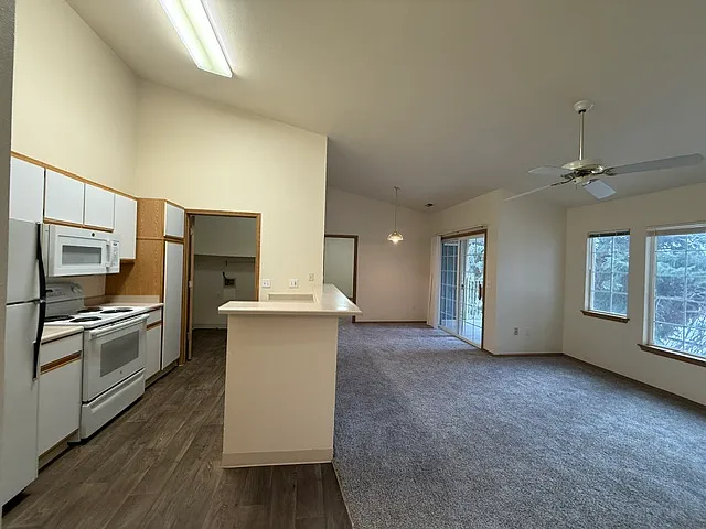 3300 N Lakegrove Ln #102 — Photo 7