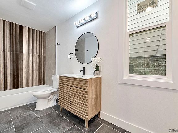4th image of 4595 S Fox Street