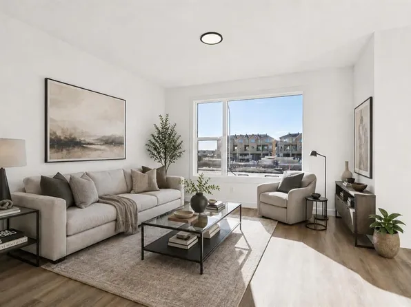 294 S Belvedere Ave SE, Calgary, AB T2A 7G5