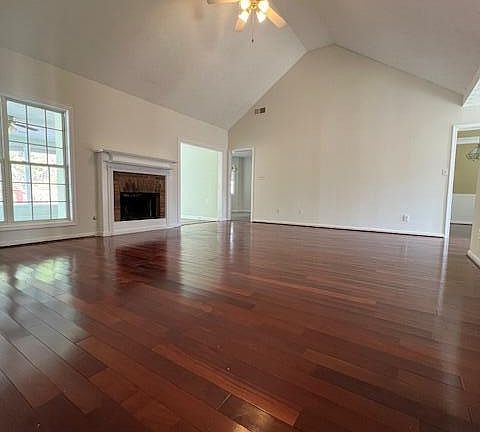 3rd image of 571 Togwatee Pass