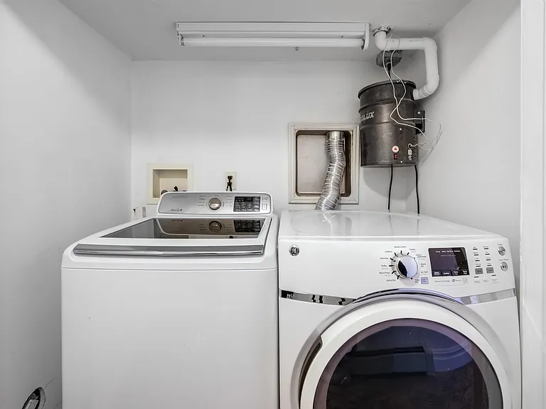 2132 Linwood Ave #C — Photo 13