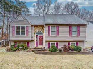3716 View Ave, Roanoke, VA 24018