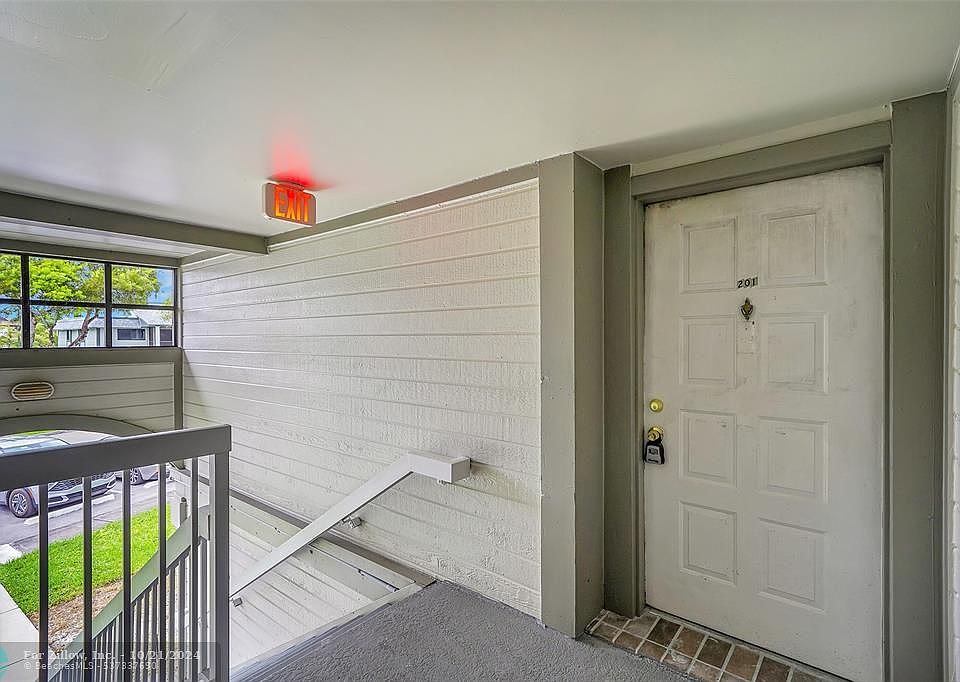 CARMEL LAKES CONDO 20730 NE 4th Pl Miami FL Zillow