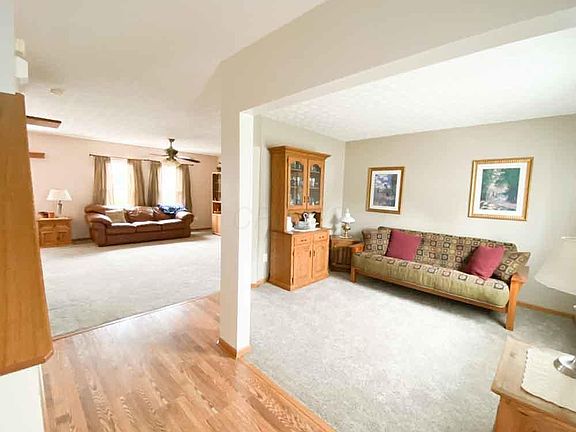 3rd image of 936 Keltonhurst Ct
