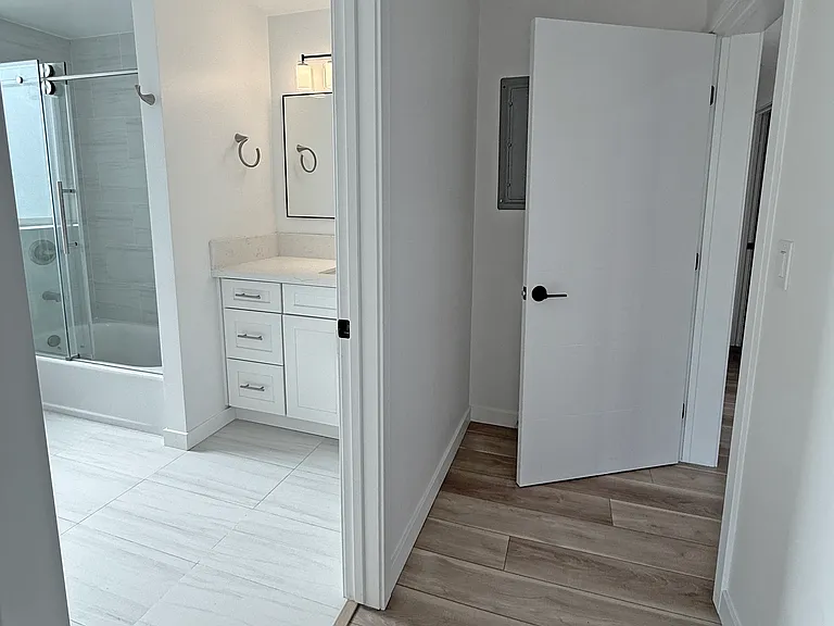 10934 Peach Grove St #201 — Photo 66