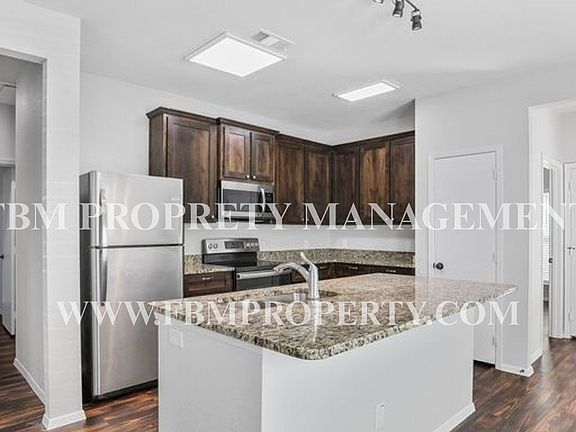 4th image of 820 Rose St Unit B