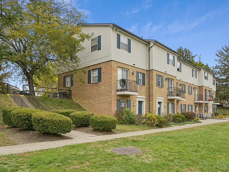 Park Place Apartments — Photo 37