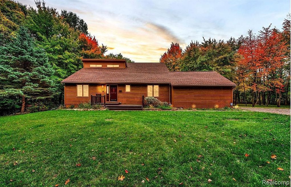 1655 W Munger Rd, Holly, MI 48442 Zillow