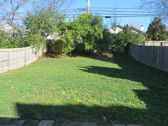 3rd image of 157 Greenway Ln